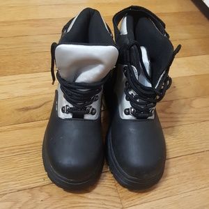 Totes Black and Silver Grey Boy Boots Size 6M